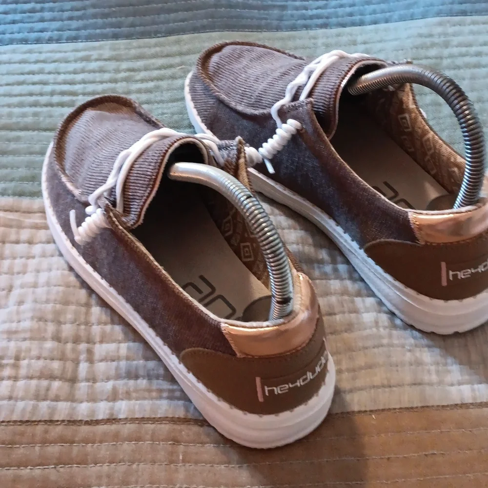 NWOT Hey Dude Wendy Corduroy Chestnut - Picture 6 of 16